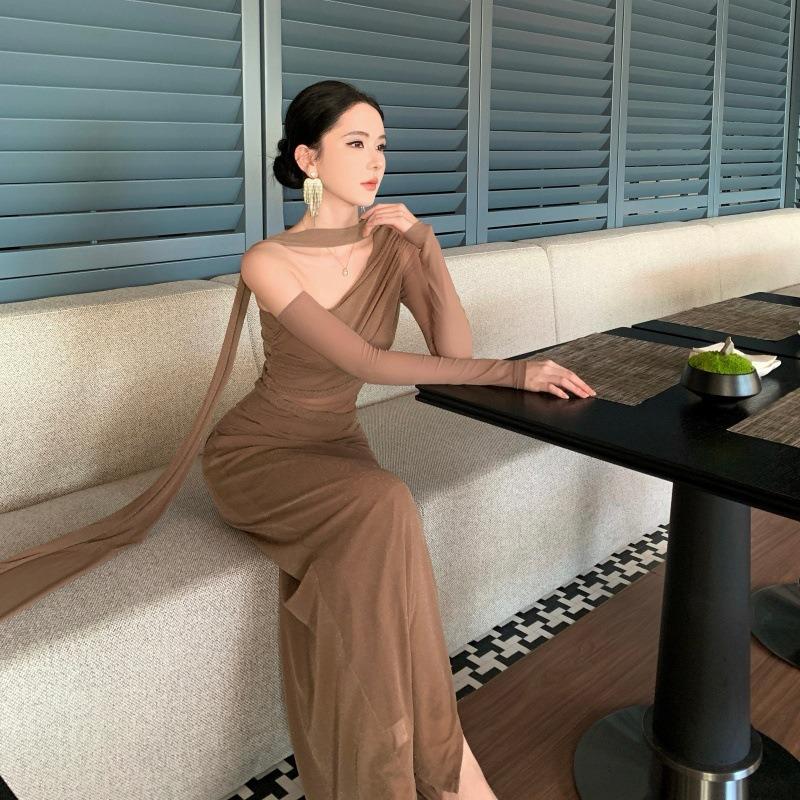 French Retro Braided Mesh Hollow Splicing Slanted Shoulder Dress Slim Dress Long Dress