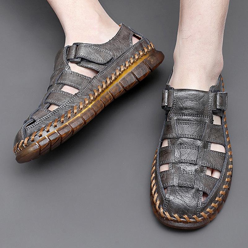 Large Size Men's Beach Sandals Retro Summer Hollow Hole Shoes Casual Men's Sandals Pedal