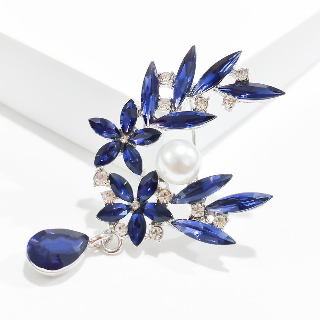 Elegant Sea Blue Floral Brooch: Luxurious Corsage in National Style with Crystal Accents for High-End Suits