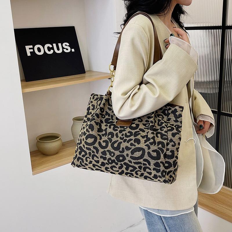 Women's bag retro casual leopard print shoulder armpit bag large capacity tote bag trendy women's backpack