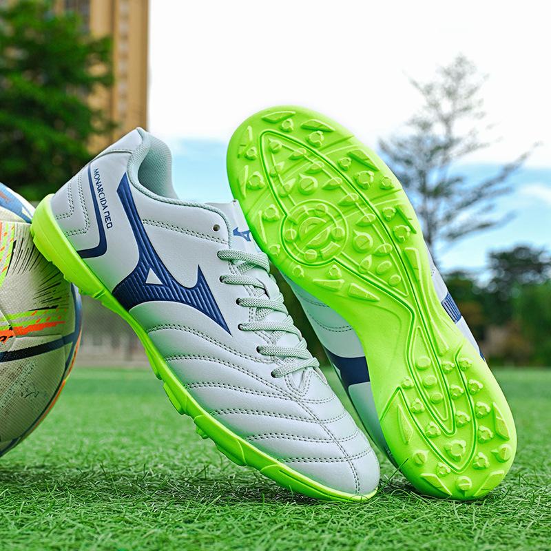 Football shoes men's low-top football shoes women's broken nails adult training primary school students' games boys' special youth football shoes