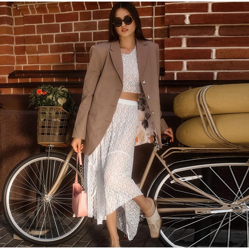 Spring and Summer Fashionable and Sexy 2-Piece Temperament Transparent Satin Lace Long Sleeved Top and Low Waist Skirt Set