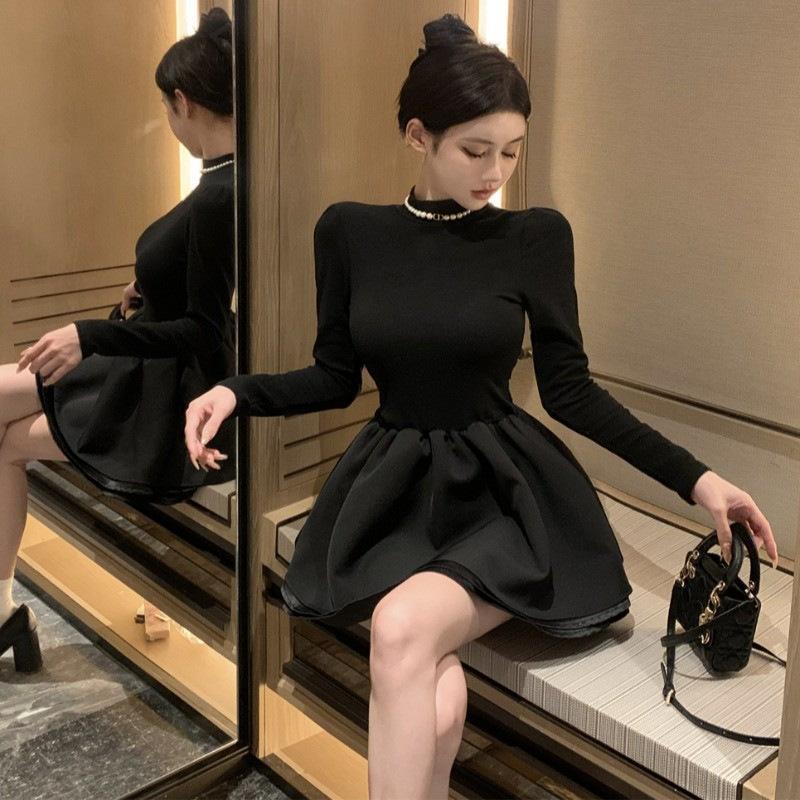 Hepburn French Sexy Temperament Crew Neck Long Sleeve High Waist Skinny Hepburn Style Splicing Fluffy Small Dress Women