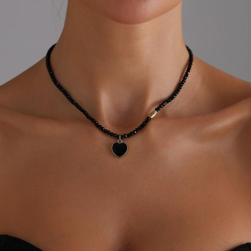 Trendy Alloy Heart Necklace Featuring Drip Oil Designs Portable Skin-Friendly Jewelry for Daily Wear