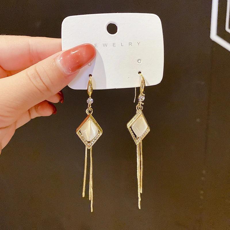 2021 Tassel Diamond-Shaped Cat s Eye Stone Earrings - Elegant Long Dangle Style for Trendy Wear
