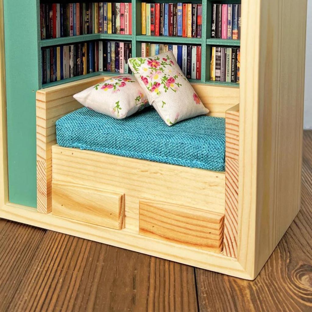 Angst Bücherregal Holz Miniatur Ausstellungsregal Ornament mit 2 Kissen 200 Buchmodellen für Wohnzimmer