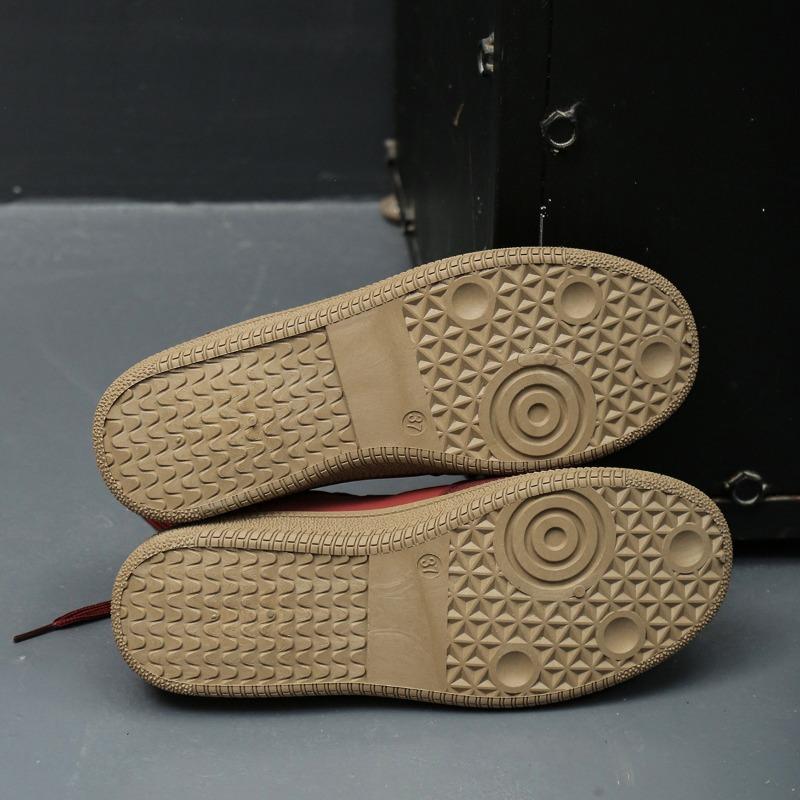 Women's Spring-Autumn Flat Breathable Soft-Soled Casual White Sports Board Shoes, Versatile Training Footwear.