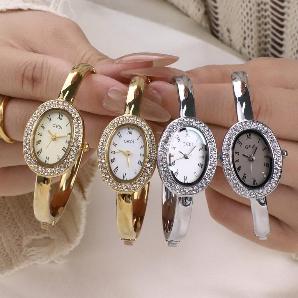 Niche Oval Bathtub Bracelet Women'S Watch Light Luxury Full Of Diamonds Niche High-End Women'S Quartz Watch