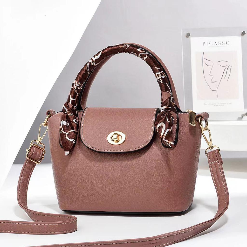 Bag for Women 2025 New Niche Fashion Scarf Handbag Versatile Soft Leather Shoulder Crossbody Bag Simple Style Small Square Bag