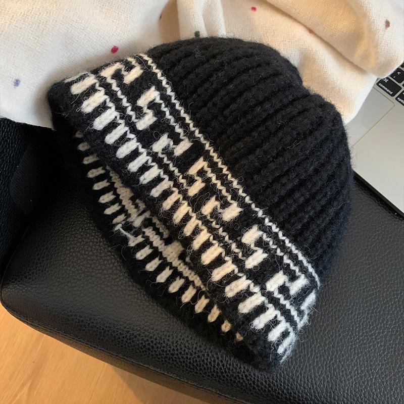 

Универсальная шапка с большим козырьком, которая делает ваше лицо меньше и согревает осенью и зимой. M（56-58cm）