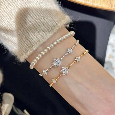 Romantic Fashion Inlay Diamonds Snowflakes Bracelets for Women Light Luxury Bangles Party Wedding Silver