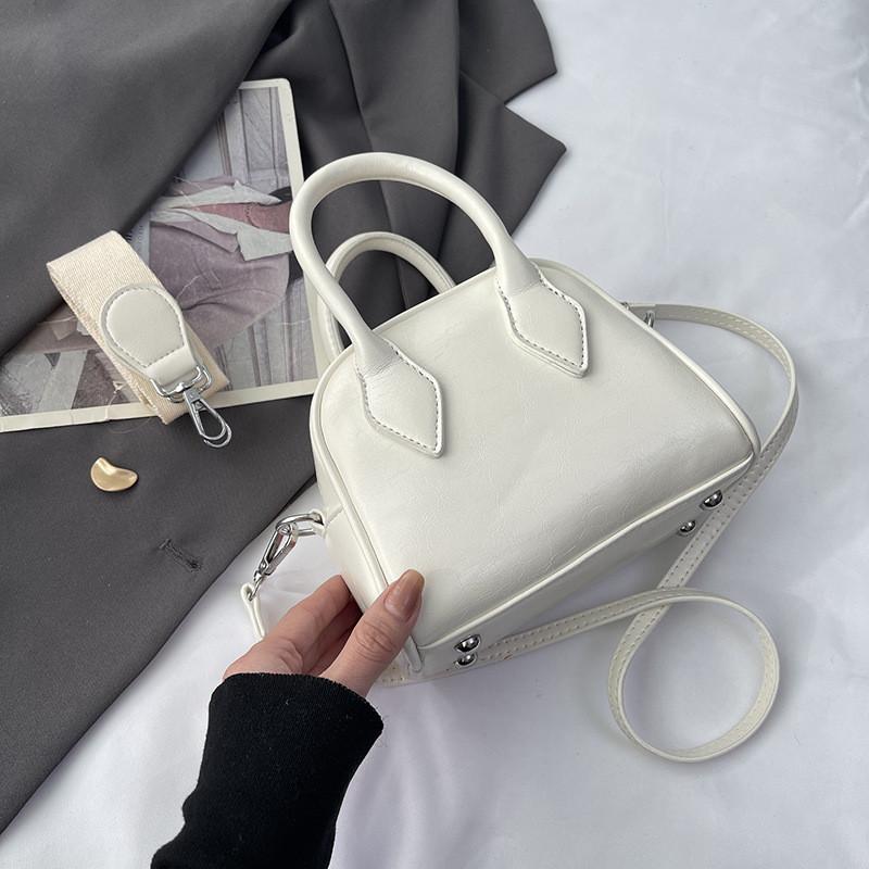 

Stylish Hand Carry Bag For Women 2023 New High-end Vintage Autumn Winter Commuting Cross-border Trend белый