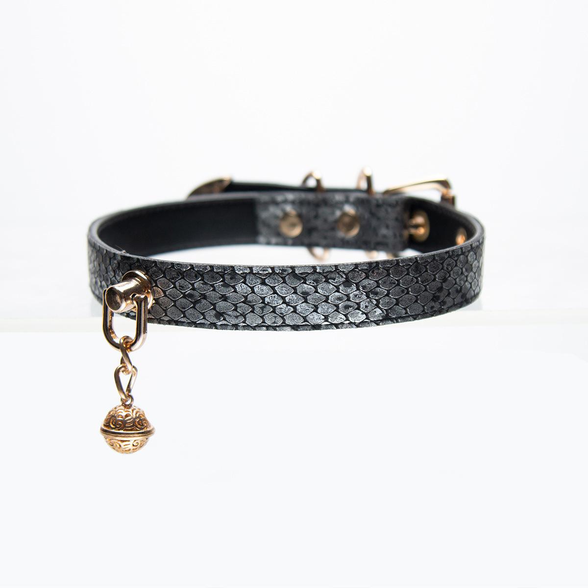 

Original niche choker collar subculture PUPPY bell snakeskin collar with traction rope