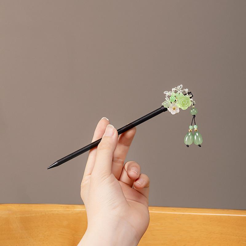 Elegant Flower Tassel Hairpin Little Fresh Green Series Wooden Hair Stick For Women Handmade Glaze Jewelry Hair Accessories