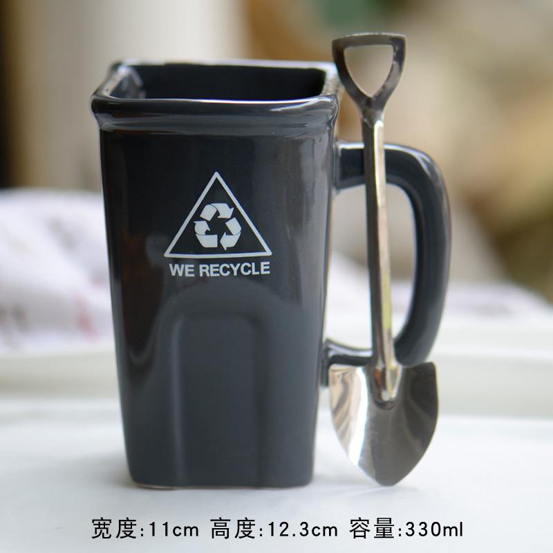 

Trash Can Cup, Toilet Type Ceramic Coffee Mug, Female Light Luxury Funny Water Cup, Male Strange Special-Shaped Teacup 301-400ml