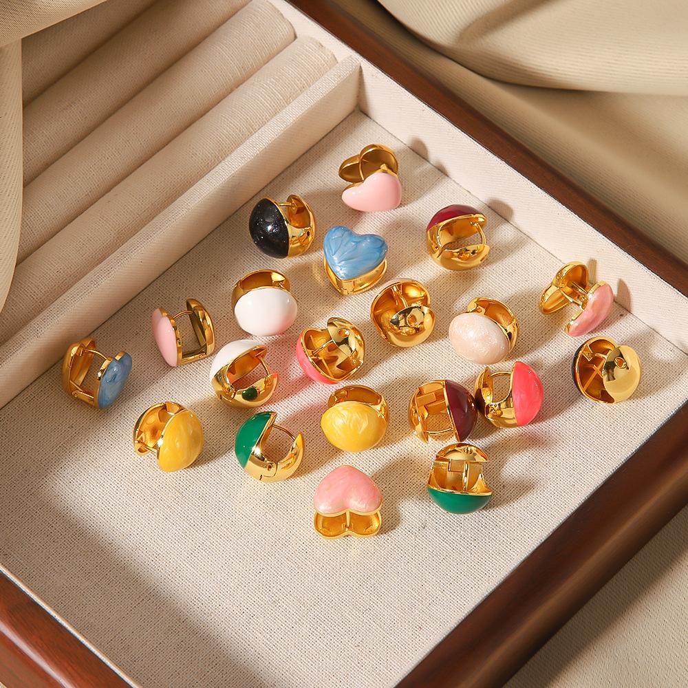 Örhängen med prästkrage i rostfritt stål för kvinnor Hängande oljemålad blomma