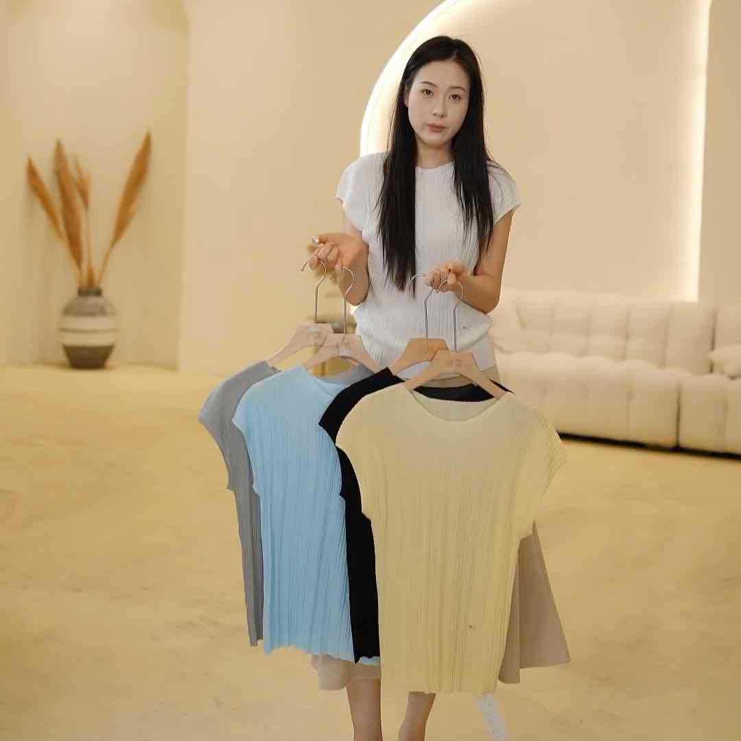 

K0314-167 Summer Textured Puff Sleeve Paper Gauze Top One Size чёрный