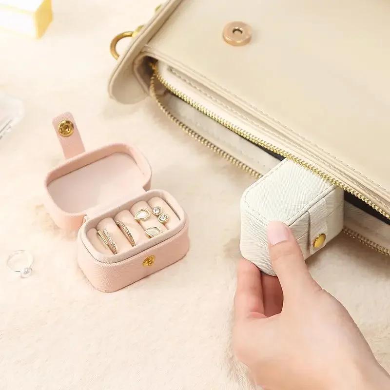 Mini Ring Box Solid Color Simple Portable Earnail Jewelry Storage PU Leather Waterproof Luxury Jewelrys Storage Treasure Boxes