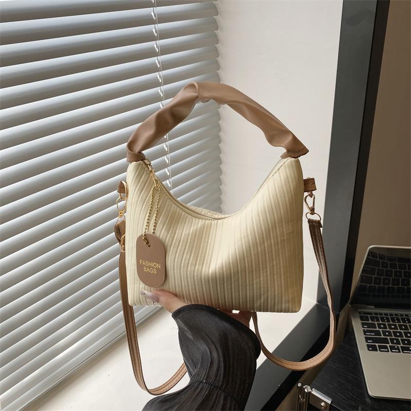 High-value Niche Design Pleated Portable New Summer Popular Beautiful Shoulder Messenger Bag Versatile