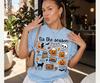 Vintage Halloween Comfort Colors® Shirt, Es ist die Saison, Retro Halloween Ästhetik, Damen Halloween Shirt, Kürbis Hexe Grafik T-Shirt