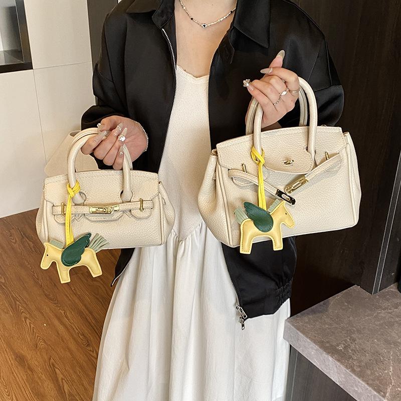 Handbag Women's New Fashion Shoulder Messenger Bag