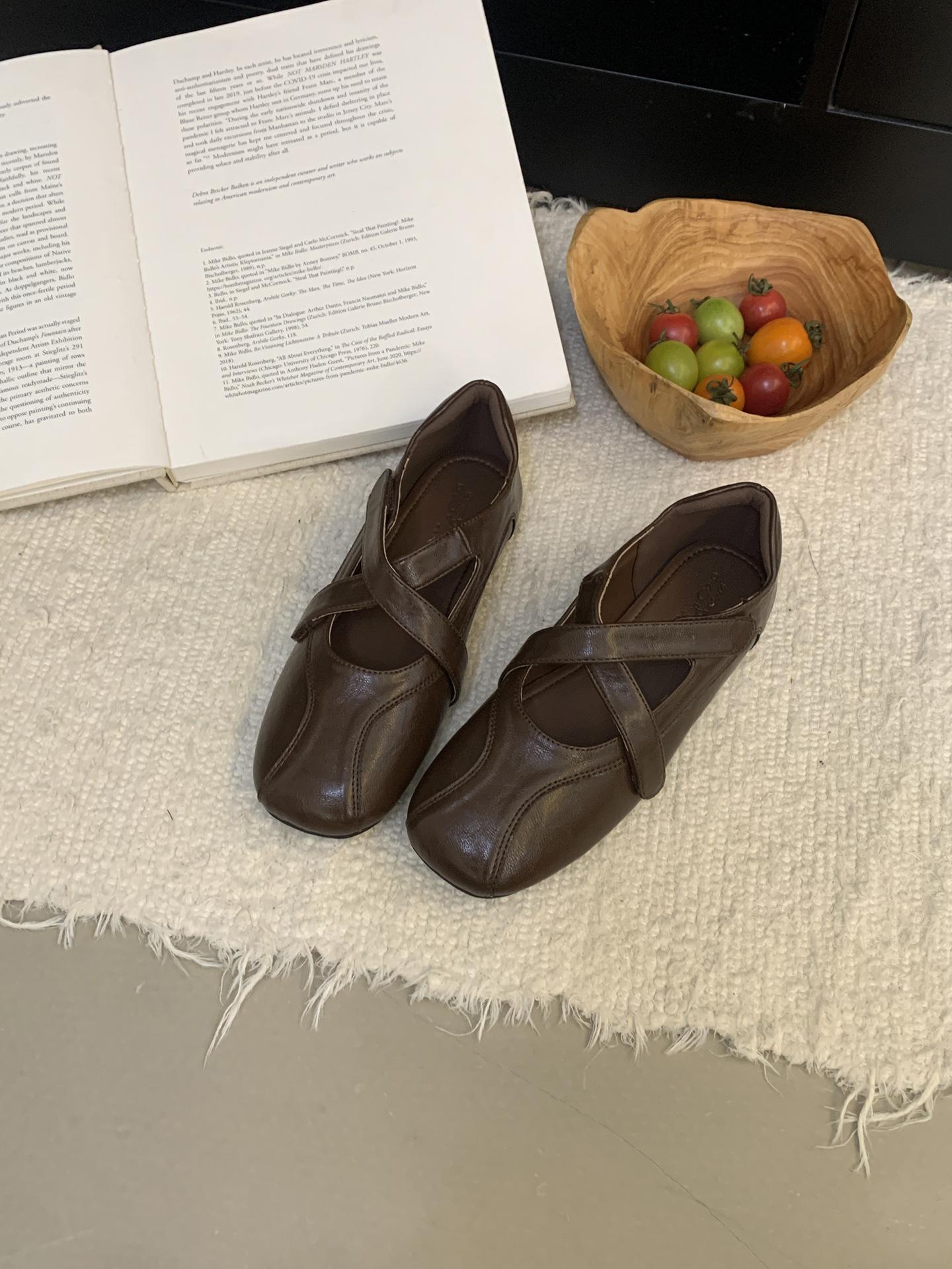 

2025 New Vintage Round Head Cross Velcro Flat Mary Jane Shoes Sports Casual Ballet Shoes Single Shoes 39 кофейный