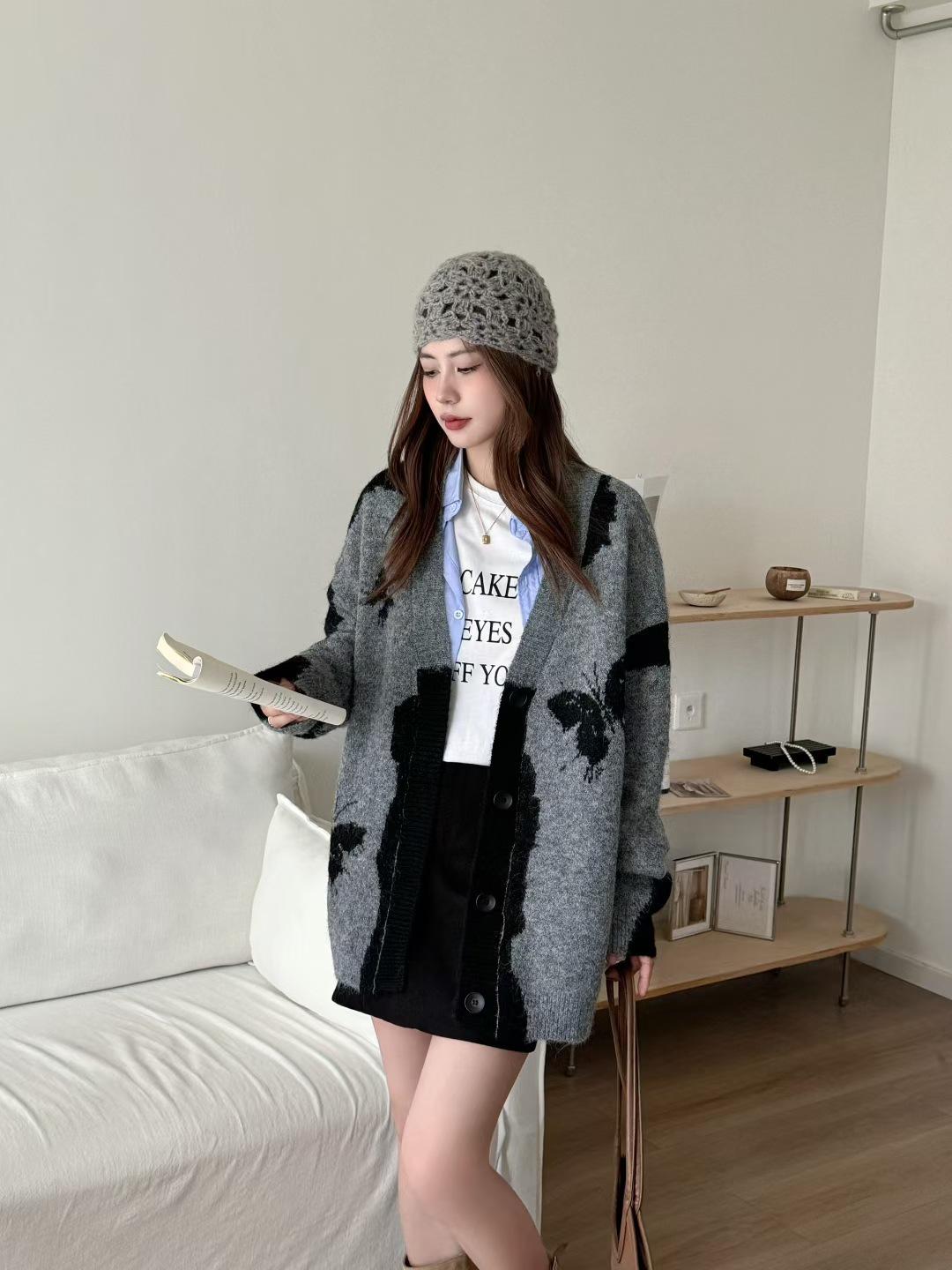 

Женский кардиган из высококачественного трикотажа с бабочками - Мода осень/зима 2025 One Size серый