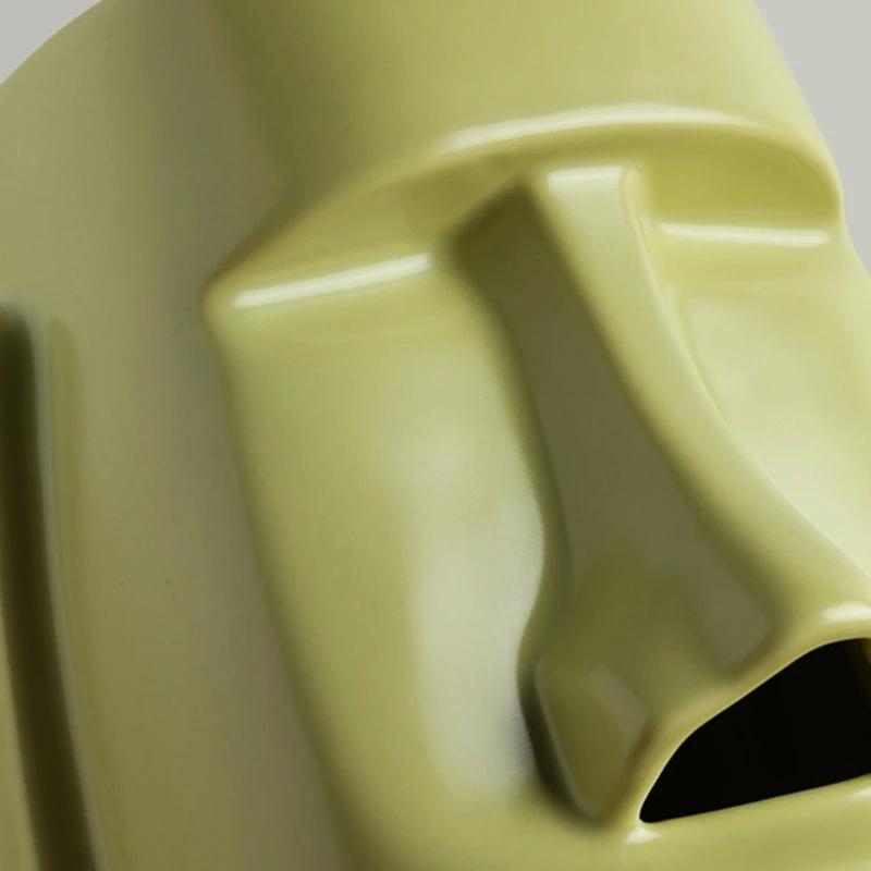 Statue tissue box, napkin storage bucket, Easter Island portrait resin tissue box holder, bar napkin box, hotel room decoration