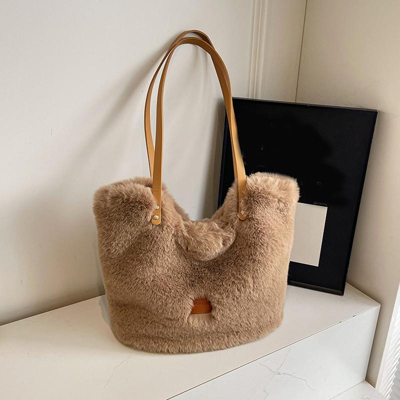 Women Plush Shoulder Bag Fluffy Furry Satchel Bag Large Capacity Fuzzy Purse Handbag for Work Travel Shopping