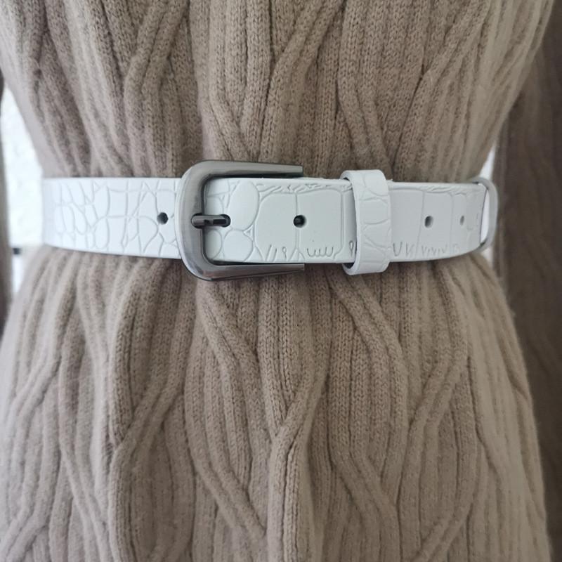 Minimalist Leather Waist Belt With Metal Pin Closure For Vintage Inspired Womens Accessories