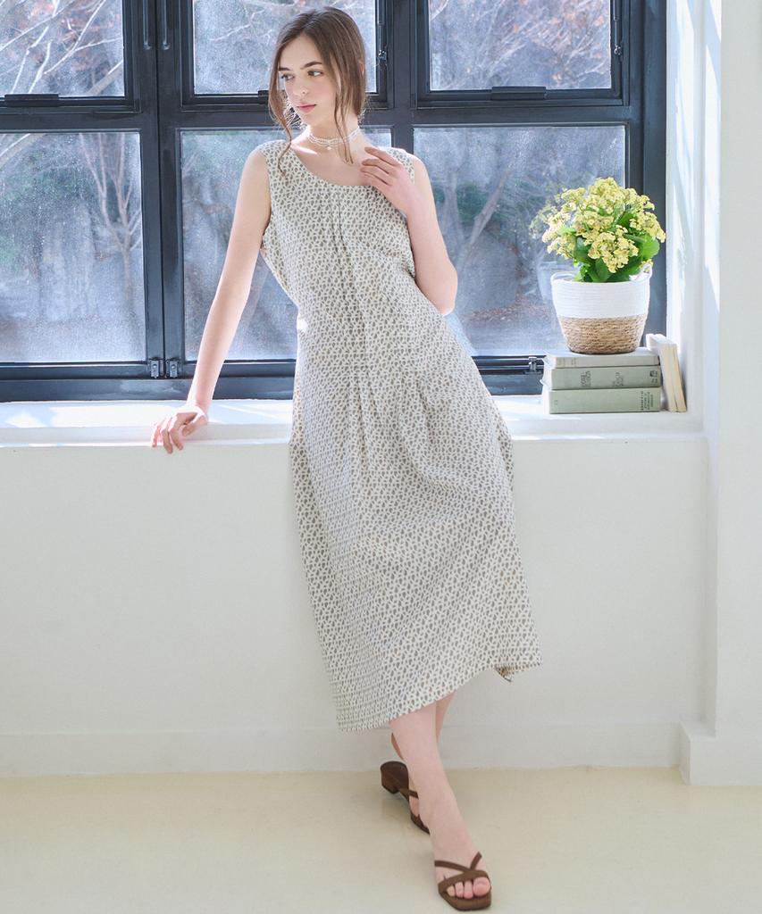 Slow Lolly Pintuck Pattern Dress - Cream