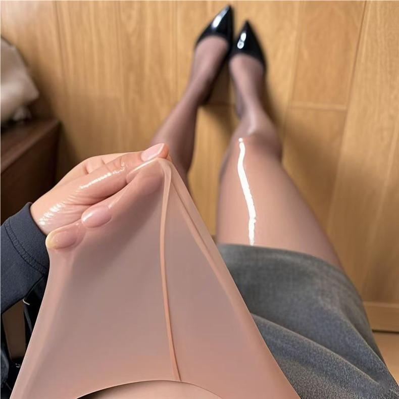 1 Pair Women'S Plus Size Glossy Black Shimmering Tights Solid Color High-Waisted Sparkling Leggings Sexy Horse Oil Tights Summer