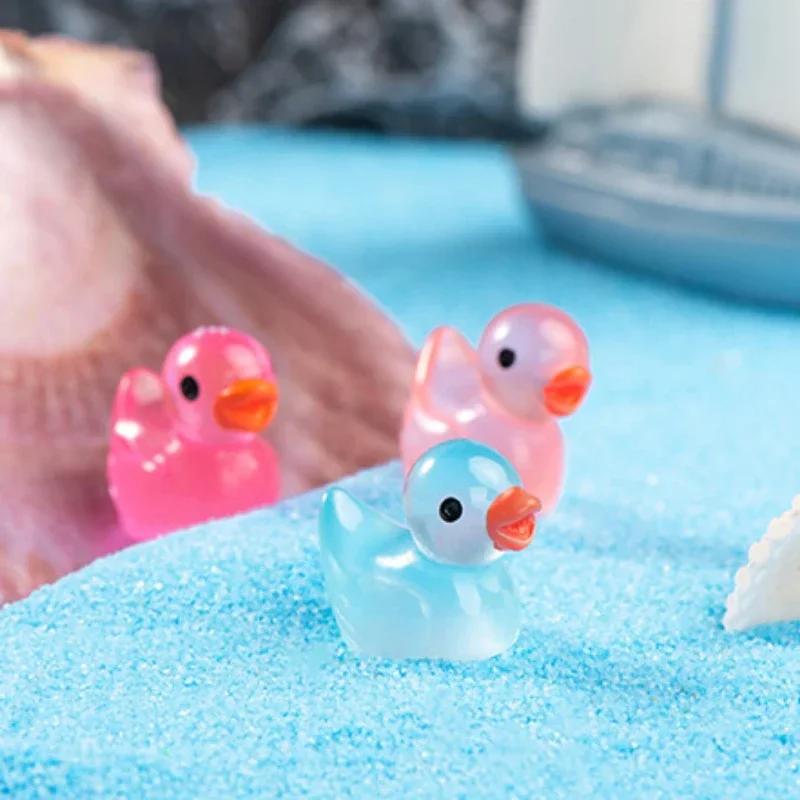 5-20pcs Luminous Micro Landscape Duck Ornaments Handcrafts Small Cute Mini Resin Yellow Duck DIY Resin Dollhouse Decoration