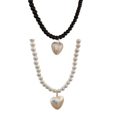 Elegant Heart Shaped Pendant Necklace Stylish Pearls Beaded Necklace with Heart Pendant for Gatherings Parties
