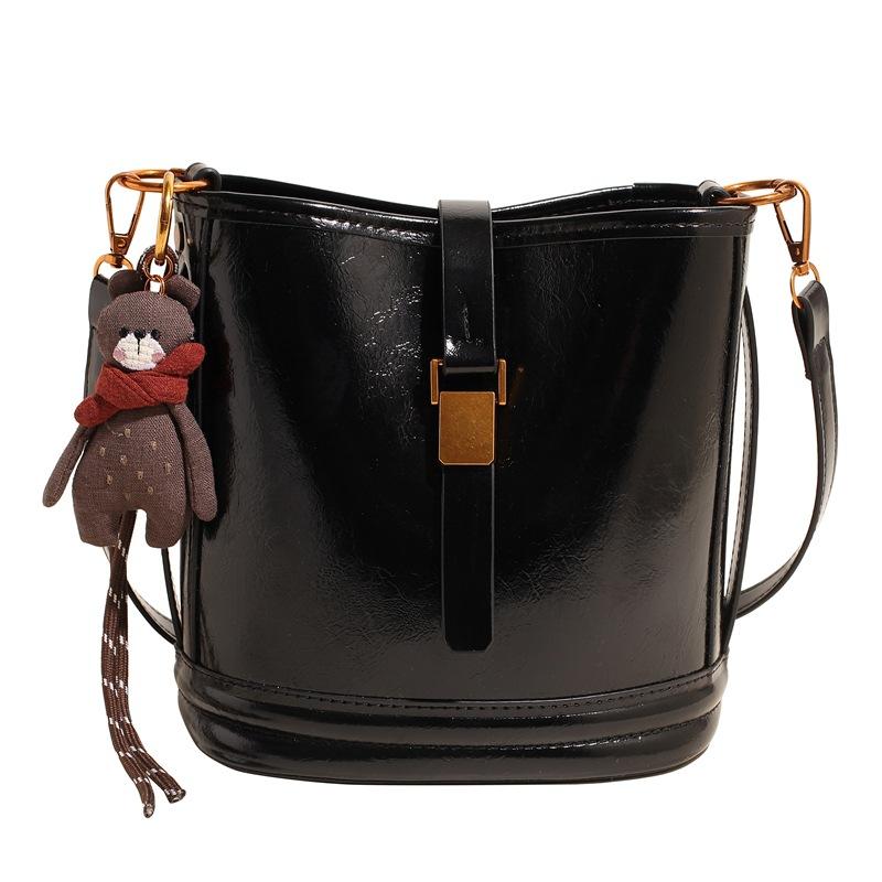 

Popular handbag bag women s new trendy retro bucket bag niche versatile shoulder messenger bag Without pendant чёрный