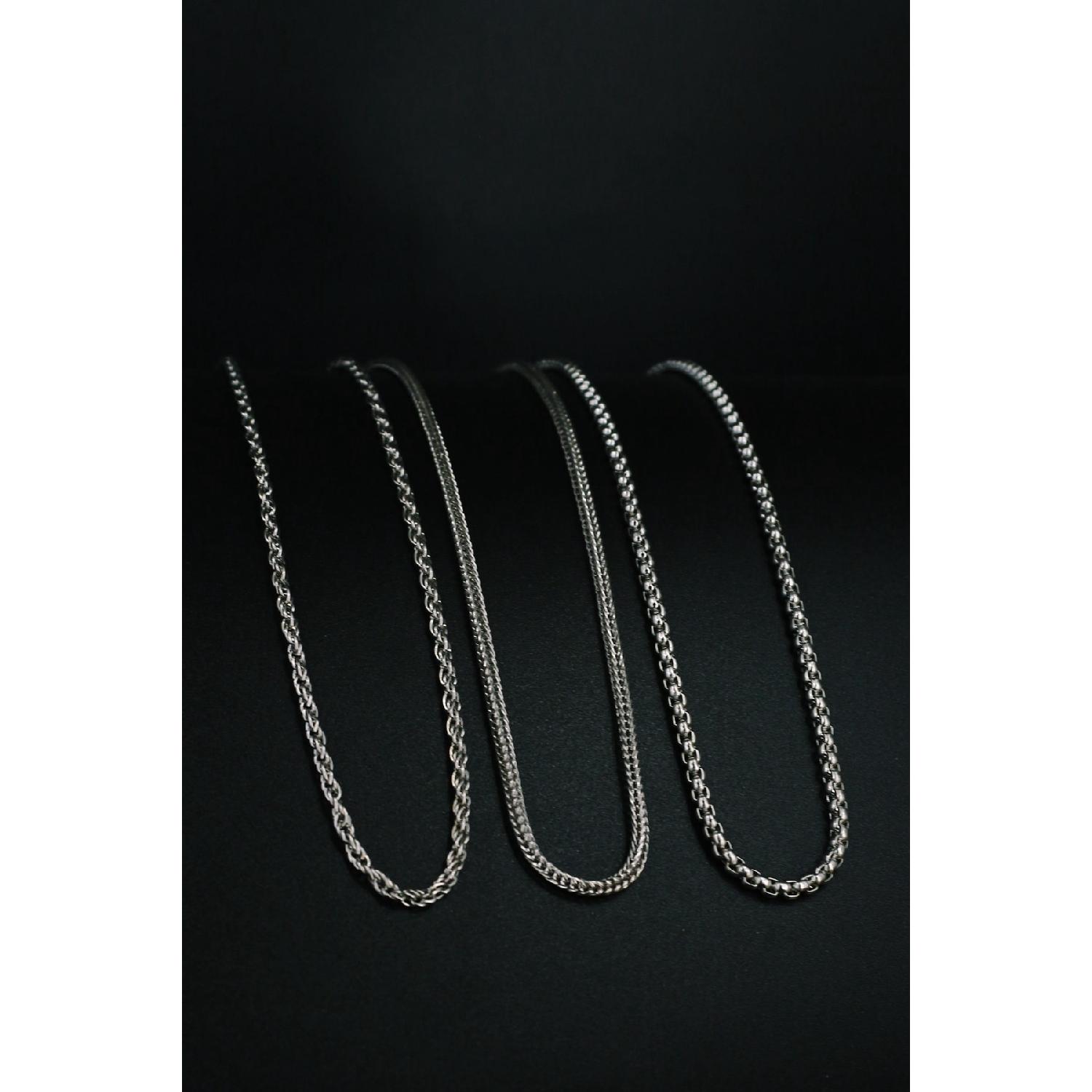 

Набор из 3 ожерелий-цепочек с витой лисой и вязаной цепочкой