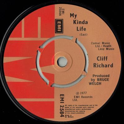7inch Record CLIFF RICHARD - My Kinda Life EMI2584 EMI 1977 UK Rock Used