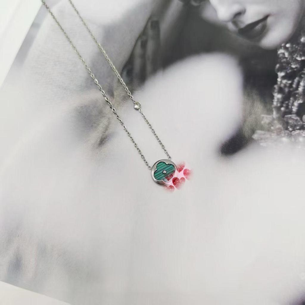 Europäische & Amerikanische Titanstahl Vierblättriges Kleeblatt Halskette für Damen - Bunte Schlüsselbein Kette, Trendiger Schmuck