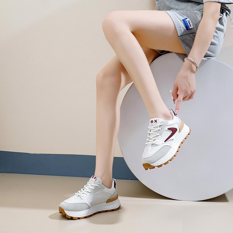 2024 Spring Trendy Women's Thick Sole Korean-Style Running Shoes for Female Students - Forrest Gump Casual Sneakers, Model 6116.