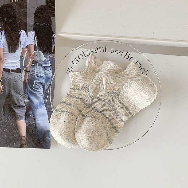 

Летние тонкие носки, Женские дышащие сетчатые силиконовые противоскользящие носки-лодочки, Универсальные полосатые носки с низким вырезом, Невидимые бесшовные носки 1 pair бежевый