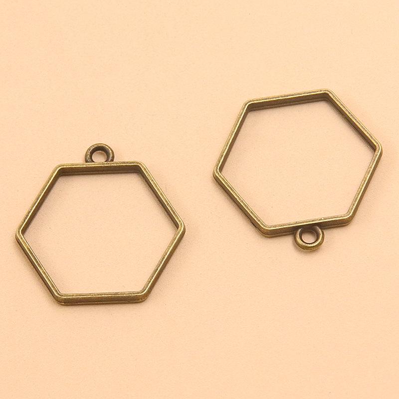 

17 Ancient Green DIY Alloy Jewelry Pendants: Moon, Round, Heart with Drip Glue and Hollow Borders. 1 piece Ancient Green