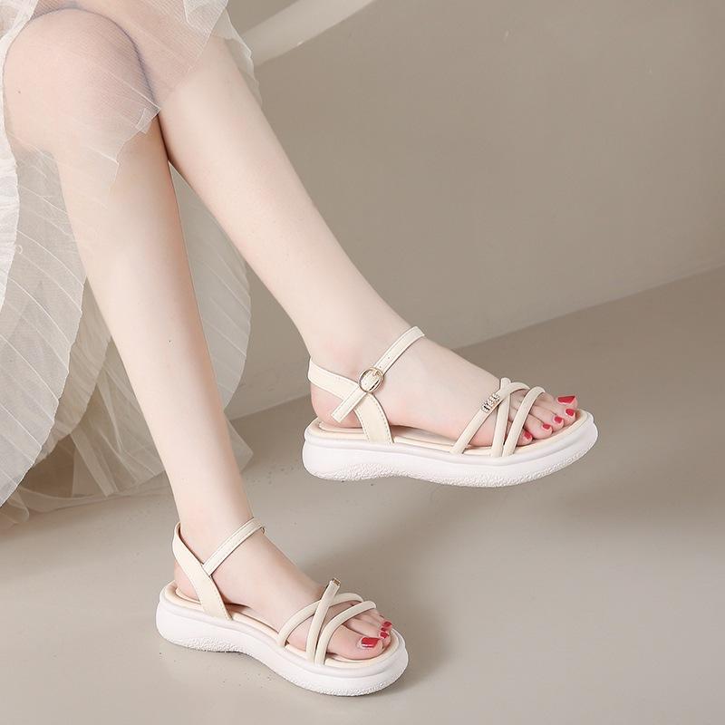 Stepping On Shit Flat-soled Sandals for Women's Summer 2025 New Models with Skirts, Wearing Versatile 35 Small Size Women's Soft-soled Shoes