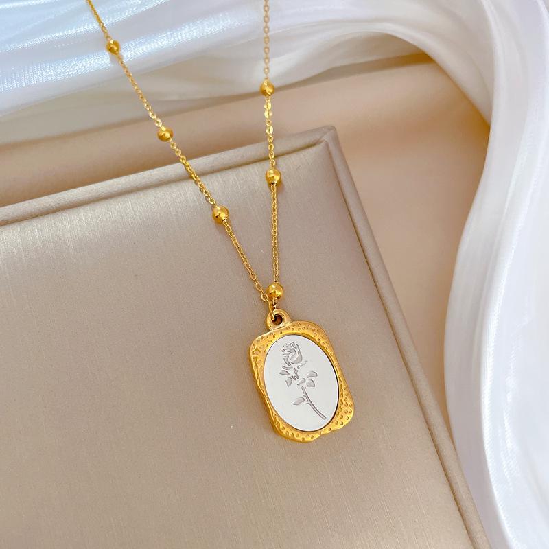 Square Frame Rose Female Niche Design Simple Pendant Short Collarbone Chain Korean Version Cold Wind Neck