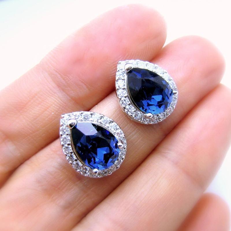 Huitan Classic Design Pear Cubic Zirconia Ear Stud Earrings for Women Temperament Elegant Lady s Earrings Gift Eternity Zircon