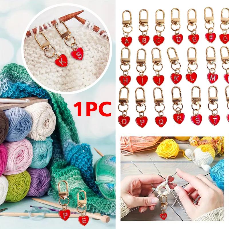 1PC Lobster Buckle Gift Metal Party 26 English Letters Keychain Marker Heart Shaped Red Love Keychain Design DIY Creativity