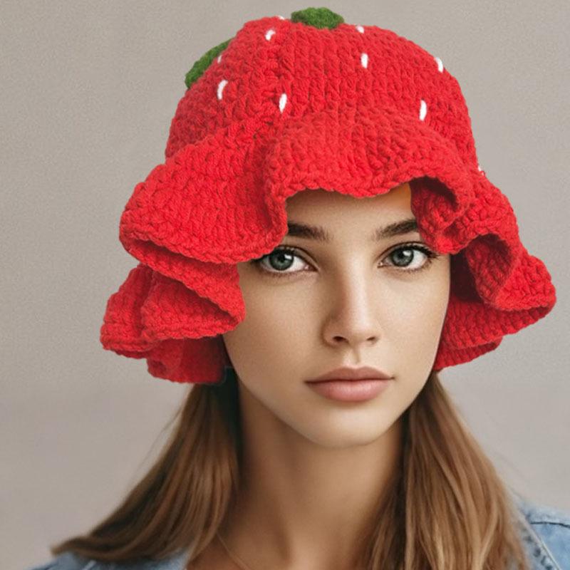 

Вязаная крючком панама ручной работы с клубникой, модная, универсальная, стройнящая лицо Free size