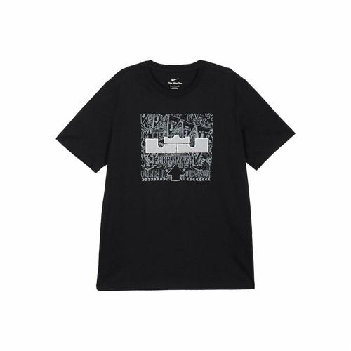 Nike Men s Short-Sleeve T-Shirt with Retro American Football Graphic S чёрный