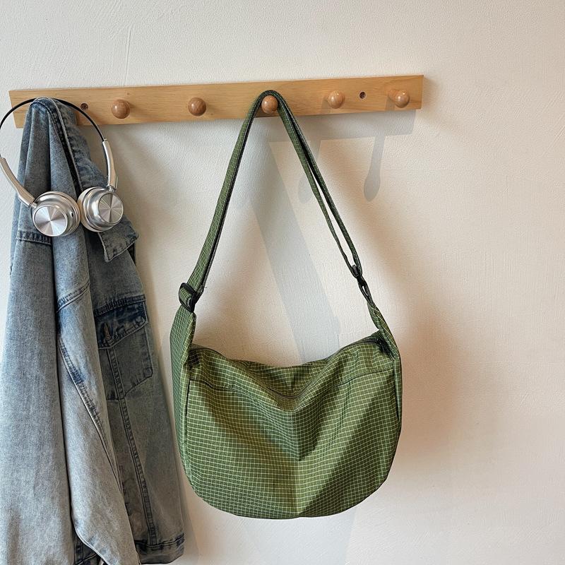 2025 Autumn New Korean Version Fashion Dumpling Bag Casual Large Capacity Simple Shoulder Bag Fashion Foreign Messenger Bag