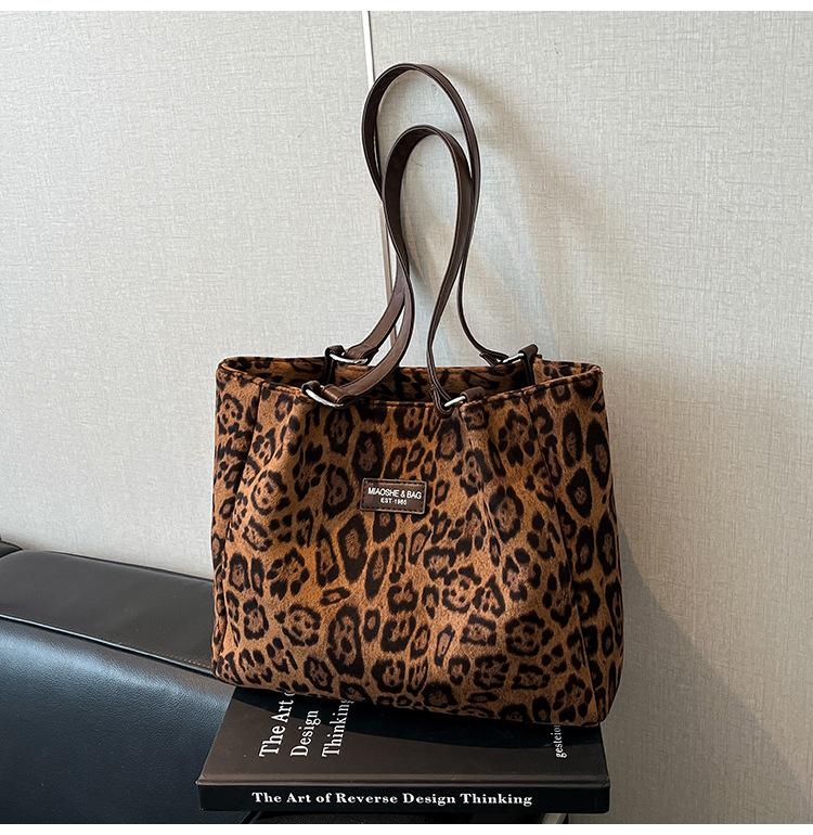 Large Capacity Commuter Bag, Casual Retro Crossbody Bag, College Student's School Tote Bag