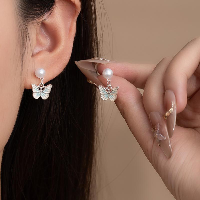 Fresh And Sweet Gradual Change Blue Butterfly Pearl Earrings Mori Cute Simple Stud Earrings Temperament Light Luxury High-End Earrings